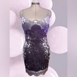 NWT Guess crushed velvet dress, sz M